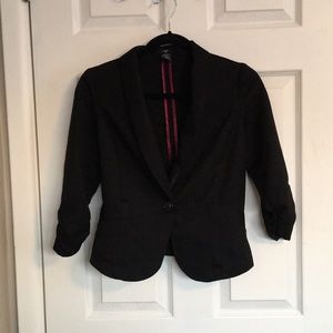 Black quarter sleeve blazer